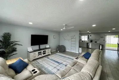 Image de Beachy Cocoa Home Near Cruise Port W/ Hot Tub