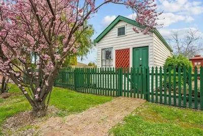 Image de Garden Cottage Studio Double Bed Close to Airport