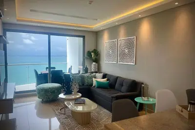 Image de Relax with the wonderful sound of the Caribbean Sea in the Heroic Cartagena Hd