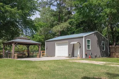 Image de Dairy barn and parlor