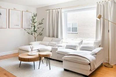 Image de 2br • Newly Furnished Modern Apt • Near O`Hare