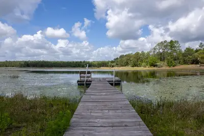 Image de Hawthorne Retreat w/ Waterfront Fire Pit!