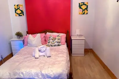 Image de 7 Bedroom Cosy Walsall Stay - WiFi & Free Parking