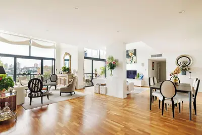 Image de Harbourside Penthouse Luxury In The Exclusive 'Marina One' with Private Rooftop