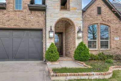 Image de Spacious&Modern -4br/2ba•5MintoDFW