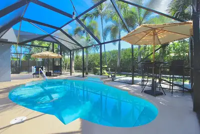 Image de Gem of Port St. Lucie; Private Heated Saltwater Pool.