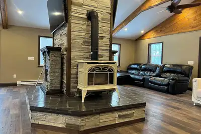 Image de Creekside Hideaway 4 Bedroom House