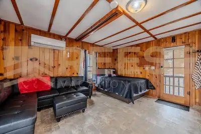 Image de Beach Cabin #5, Private/Shared Beach - Cabin #5
