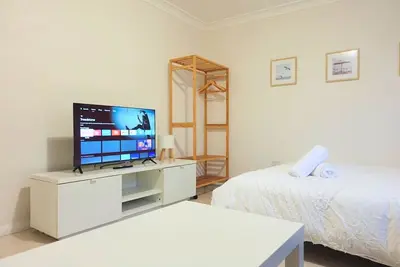 Image de Charming 4-Room Home Near Beach