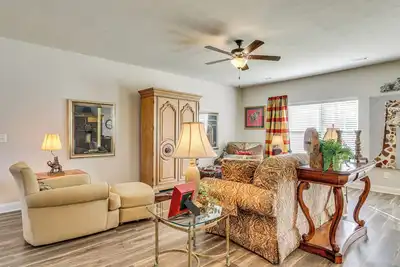 Image de 2 Mi to Steeplechase Racecourse: Stylish Aiken Gem