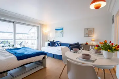 Image de Cosy @ the beach studio with pool by Interhome