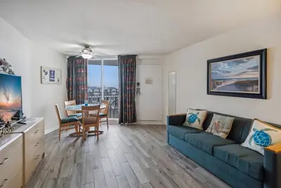 Image de 6201 Ocean Ave, Unit 508 - The Nassau Inn