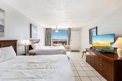 Image de 6201 Ocean Ave, Unit 311 - The Nassau Inn