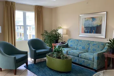 Image de Charming 1-bedroom apartment with WiFi and fitness room in welcoming Weston
