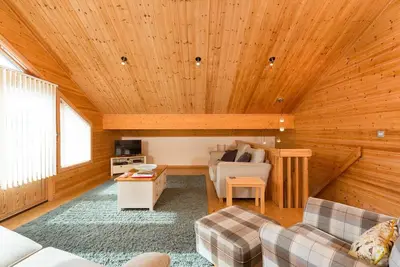 Image de Lodge à Caldecott Hall avec Jacuzzi Privé