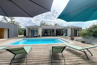 Image de Très jolie maison avec piscine privative, Périgord Noir proche Sarlat, Terrasson