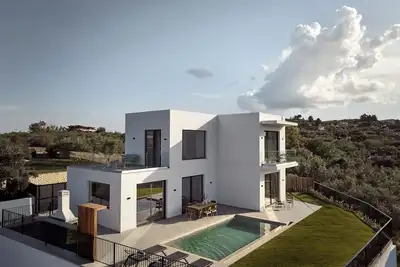 Image de Akra Villa, a Cliffside Escape with Pure SeaViews
