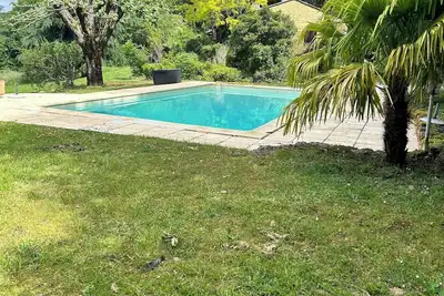 Image de Maison en pierre Les Chardonnerets avec piscine