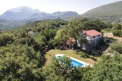 Image de Rest for mind, body & soul - 3  bedroom Vila in Nature, big Garden, Outdoor Pool