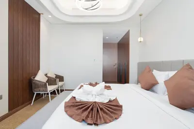 Image de High-End 3b Stay Breathtaking Urban Views