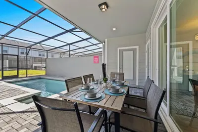 Image de Magical 5br Townhome with Private Pool – Minutes from Disney