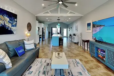 Image de Bayside Abode | Pet-Friendly, Downtown