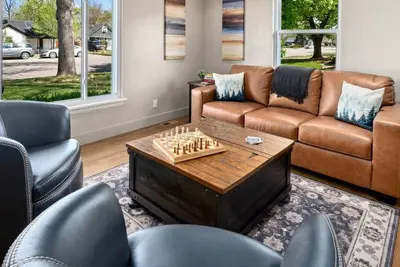 Image de Magnolia Hideaway | Pet Friendly w/ Fireplace