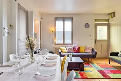 Image de Les agapanthes, jolie maison de ville à Rouen avec extérieur, terrasse