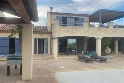 Image de Vue imprenable dans un petit village proche d'Uzes