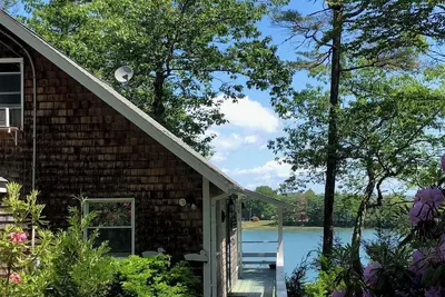 Image de Lange Cottage - Waterfront Cottage!