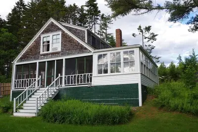 Image de Green Pastures - Classic Maine Cottage!
