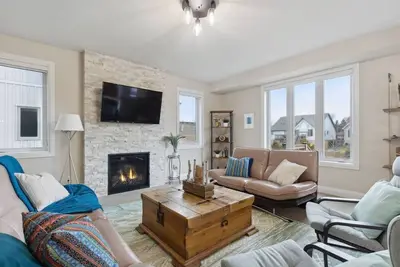 Image de 4 Bdr Home Near Downtown Collingwood and Blue Mtn