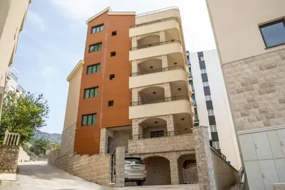 Image de Triple Room with Balcony in Porta Volta Residence