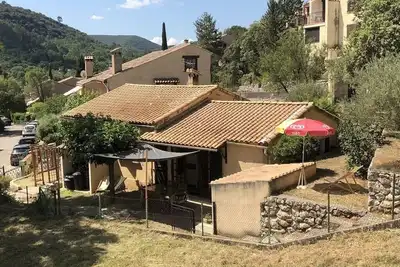 Image de Maison avec jardin 100 mètres du lac d'Esparron
