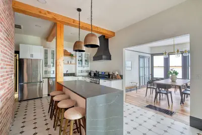 Image de Nw 23rd Luxury | Walk to Shops, Cafés & More