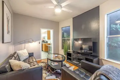 Image de Portland Gem • 3br • Backyard • Ac • Best Location