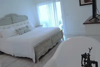 Image de Waterfront Condo with Pool Access! ! \"67 Heaven\" at Mariners Cay