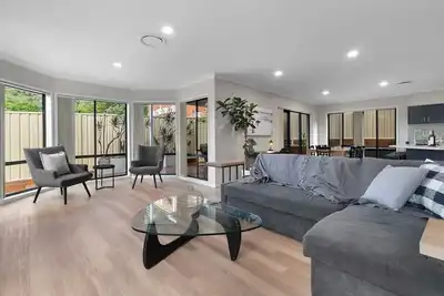 Image de Large executive residence