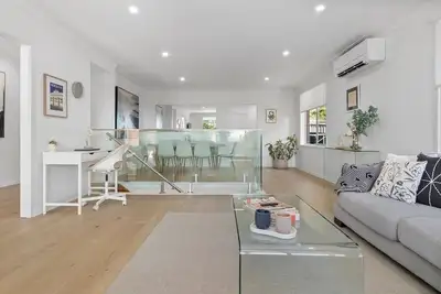 Image de Style & Space | Home on The Hill