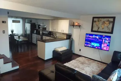 Image de Charming 3-bedroom townhome with WiFi and Ac in Gatineau