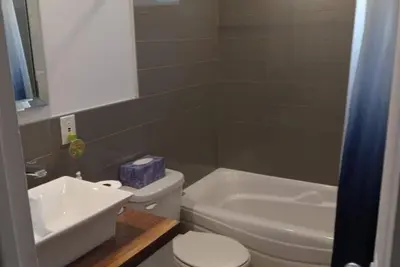 Image de 3, 5 rénove avec cour anglaise