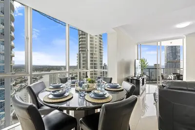 Image de Chevron Renaissance - 3 Bedroom Sub Penthouse