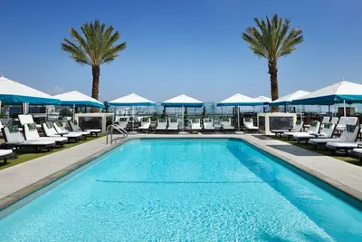 Image de 2 Vista Double Suites at The London West: Rooftop Pool, Pvt Balcony