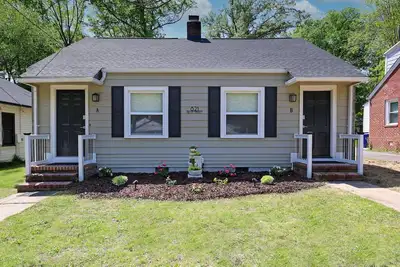 Image de *Newly Renovated* 2br Bungalow near Dt Durham