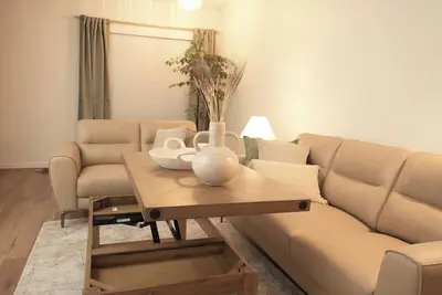 Image de Sleek 2br Townhouse - 2 King Beds Surf City Huntington Beach- Disney& Beach