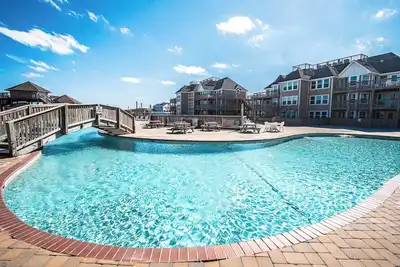 Image de Spacious 2br Condo w/ Beach Access