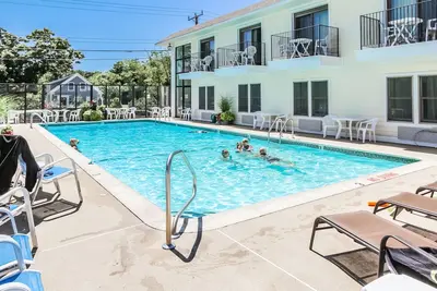 Image de Family-Friendly 1br Condo w/ Pools & Kitchenette