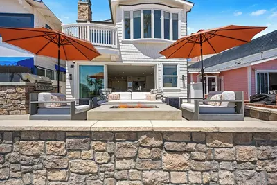Image de Oceanfront Escape with Breathtaking Views