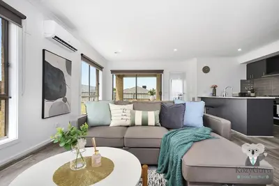 Image de KozyGuru | Pakenham | Comfortable 4-Bedroom House