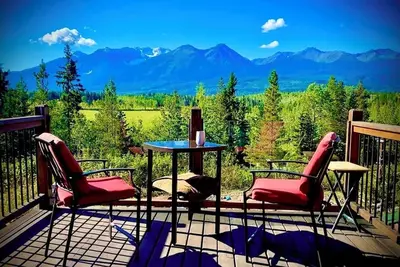 Image de Privacy with Peaceful Mountain Views, River beach. Nature and Smither's ammenities